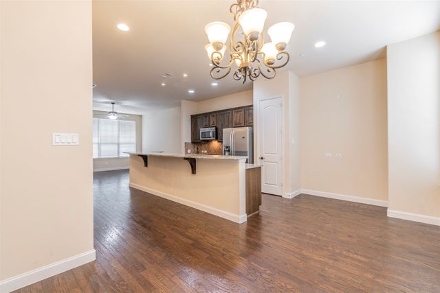 672 Arbol 21, Irving, TX 75039