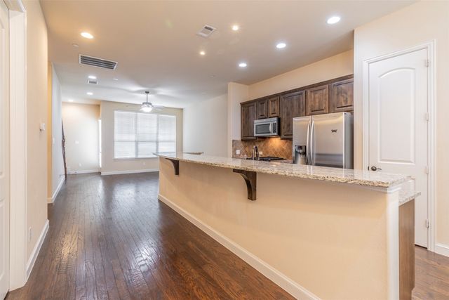 672 Arbol 21, Irving, TX 75039