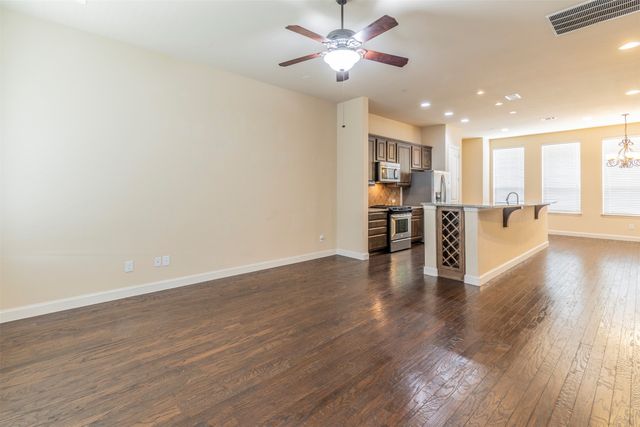 672 Arbol 21, Irving, TX 75039