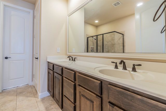 672 Arbol 21, Irving, TX 75039