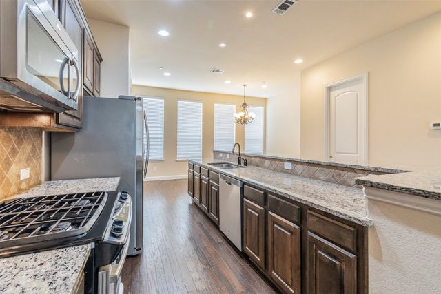 672 Arbol 21, Irving, TX 75039