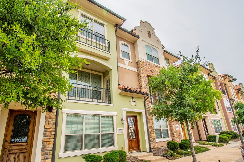 672 Arbol 21, Irving, TX 75039