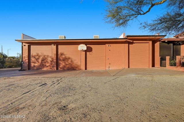 2855 W Lambert Lane, Tucson, AZ 85742