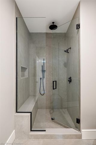 110 Austin Avenue 201, Royal Oak, MI 48067