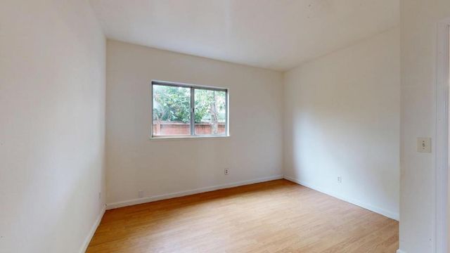 2543 Hazelwood Way, East Palo Alto, CA 94303