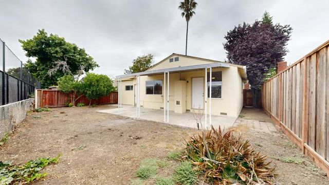 2543 Hazelwood Way, East Palo Alto, CA 94303