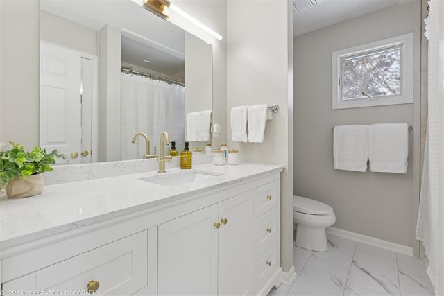 2381 Shoreham Highlands Street, Saint Joseph, MI 49085