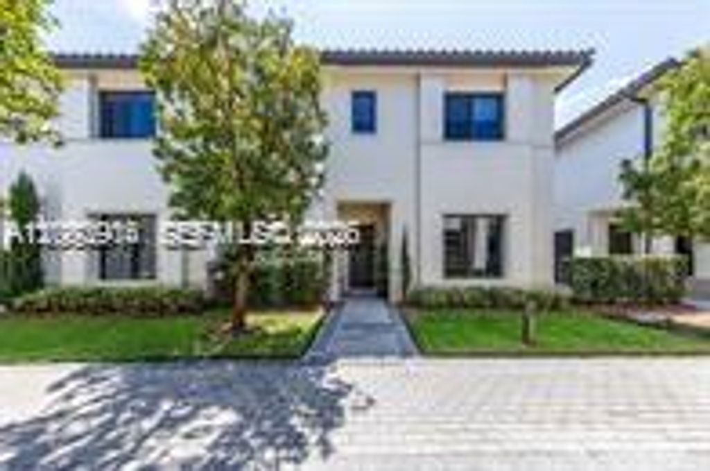 4315 NW 81st Court, Doral, FL 33166