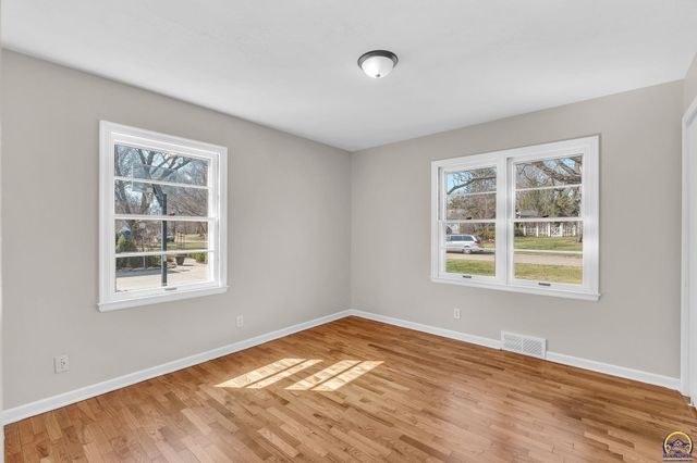 1912 SW Westwood DR, Topeka, KS 66604