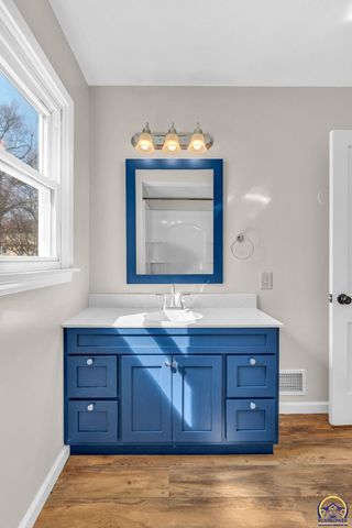 1912 SW Westwood DR, Topeka, KS 66604