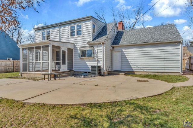 1912 SW Westwood DR, Topeka, KS 66604