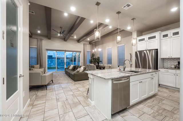 6132 Quicksilver Street, Las Cruces, NM 88012