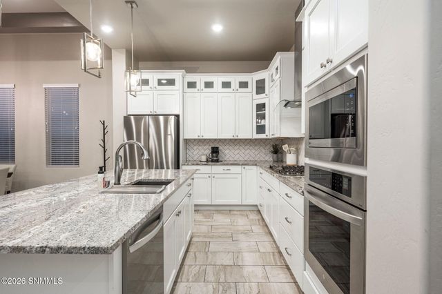 6132 Quicksilver Street, Las Cruces, NM 88012