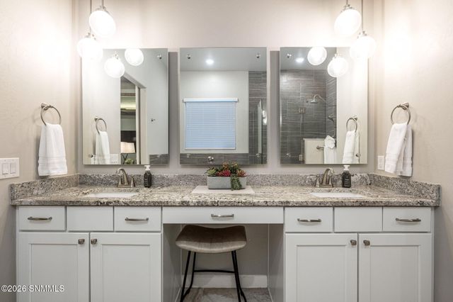 6132 Quicksilver Street, Las Cruces, NM 88012