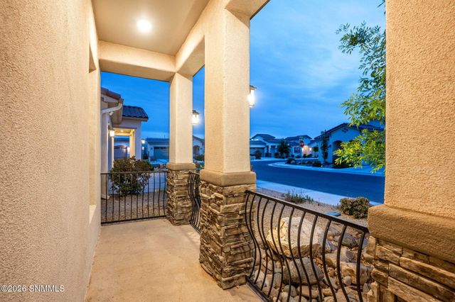 6132 Quicksilver Street, Las Cruces, NM 88012