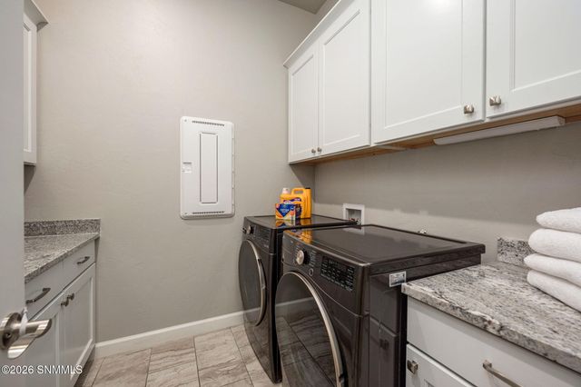 6132 Quicksilver Street, Las Cruces, NM 88012