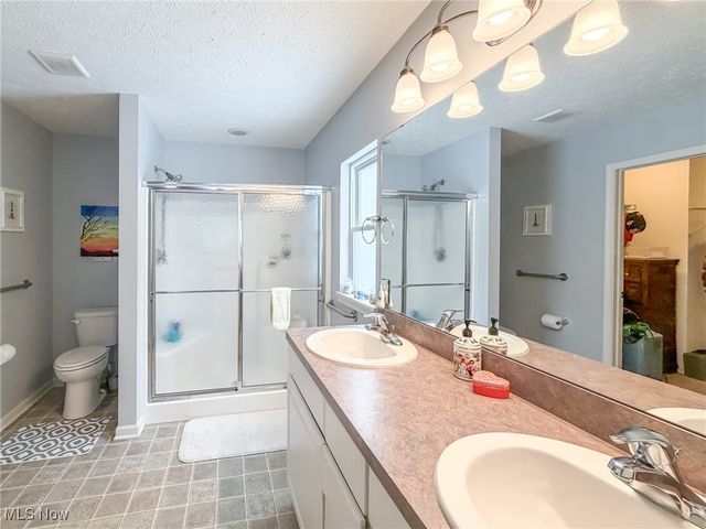 5398 Lake Forest Reserve Lane, Brunswick, OH 44212