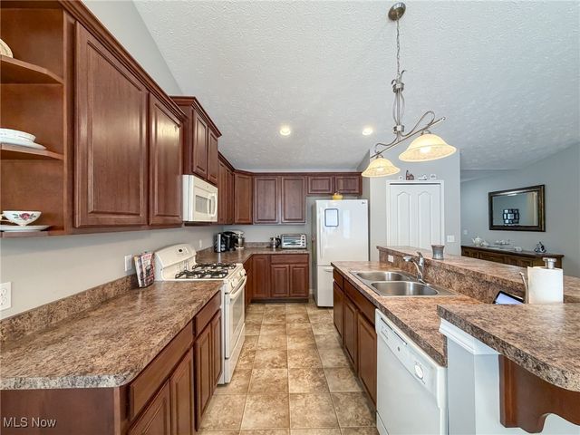 5398 Lake Forest Reserve Lane, Brunswick, OH 44212