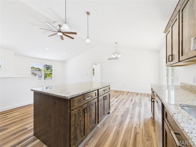 13222 Hillview Lane, Dixon, MO 65459