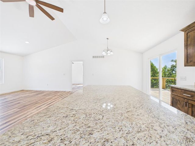 13222 Hillview Lane, Dixon, MO 65459