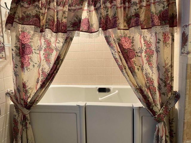 14415 Lawrence Lake Drive, Plymouth, IN 46563