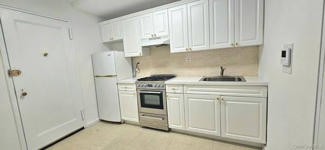 65-40 108 Street 6D, Forest Hills, NY 11375