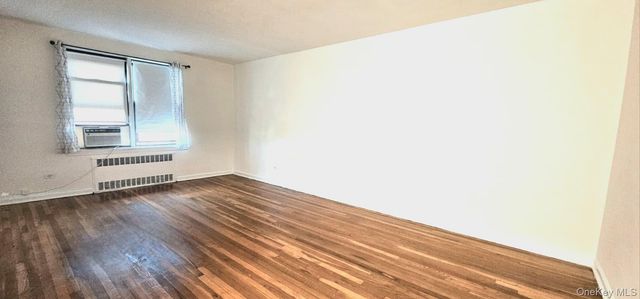 65-40 108 Street 6D, Forest Hills, NY 11375