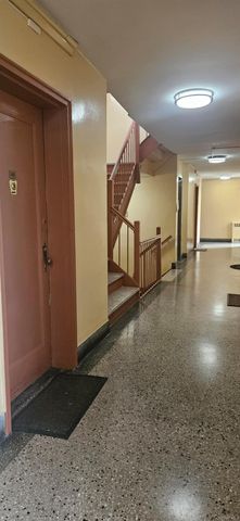 65-40 108 Street 6D, Forest Hills, NY 11375