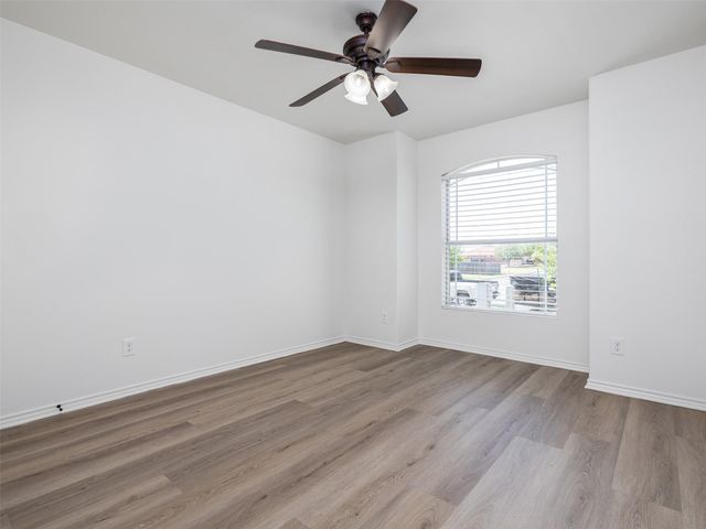 133 Lignite DR, Jarrell, TX 76537