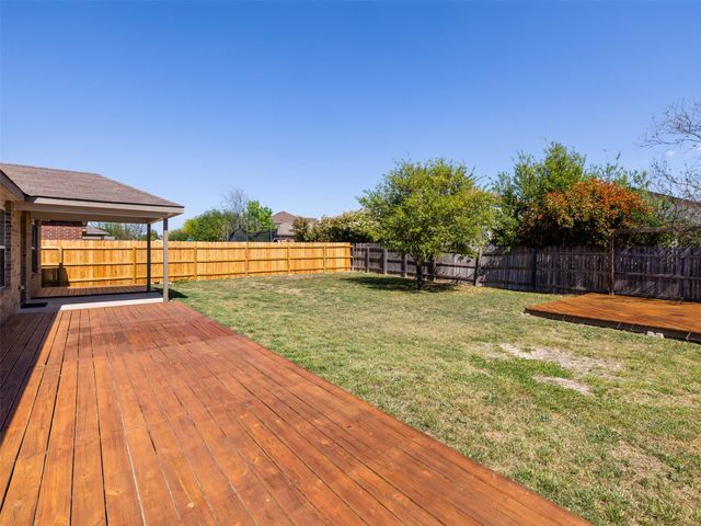 133 Lignite DR, Jarrell, TX 76537