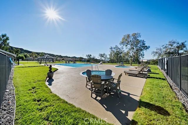 13691 Gavina Ave. 469, Sylmar, CA 91342