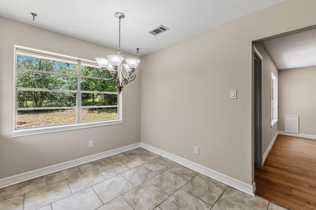2615 Chimney Rock, Huntsville, TX 77320