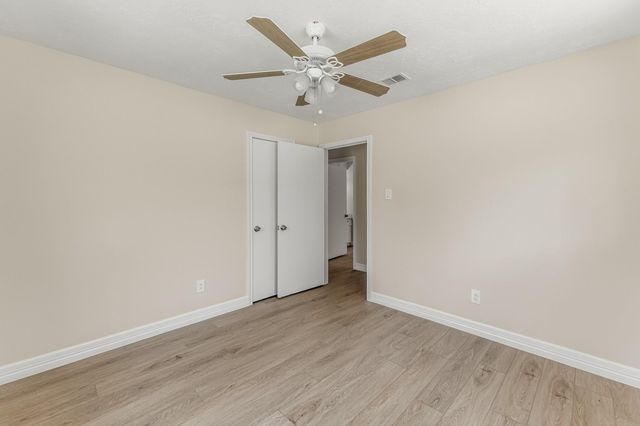 2615 Chimney Rock, Huntsville, TX 77320