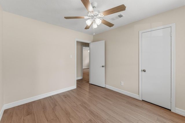 2615 Chimney Rock, Huntsville, TX 77320