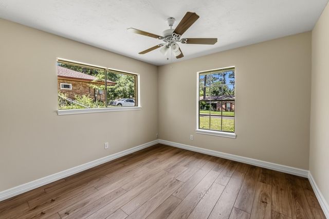 2615 Chimney Rock, Huntsville, TX 77320