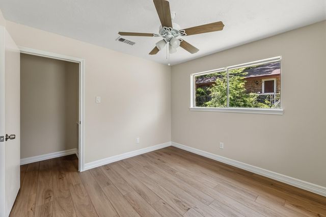 2615 Chimney Rock, Huntsville, TX 77320