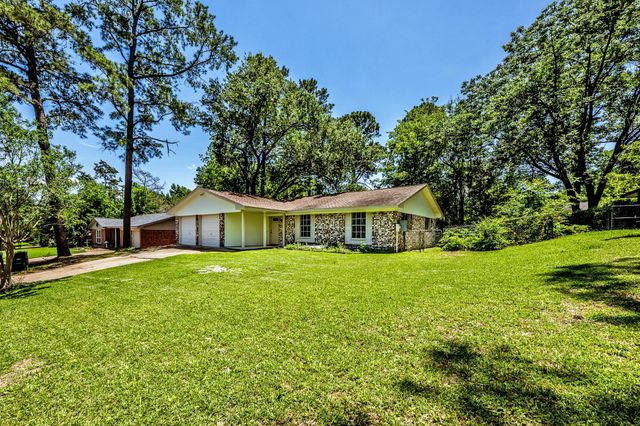 2615 Chimney Rock, Huntsville, TX 77320