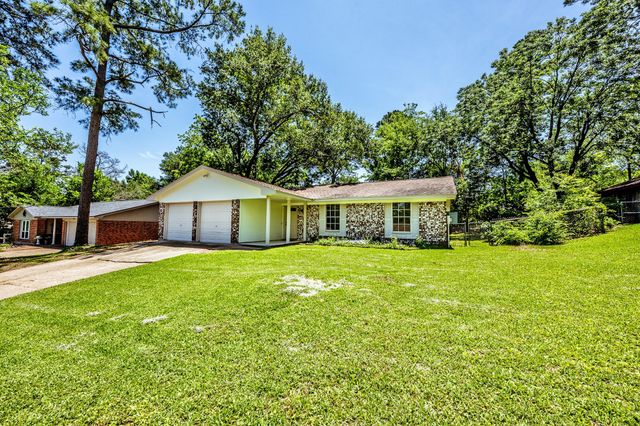 2615 Chimney Rock, Huntsville, TX 77320