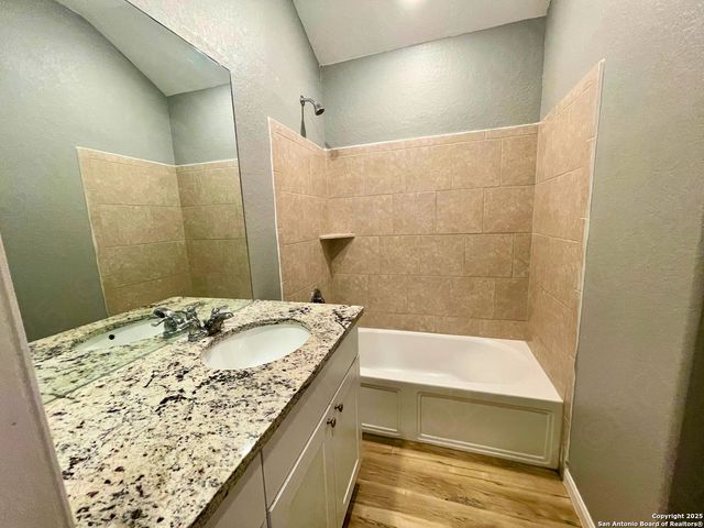 8014 Chanting Bend, San Antonio, TX 78223