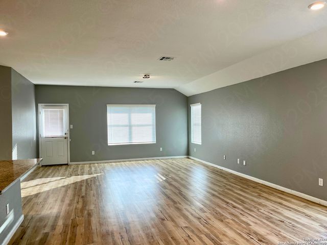 8014 Chanting Bend, San Antonio, TX 78223