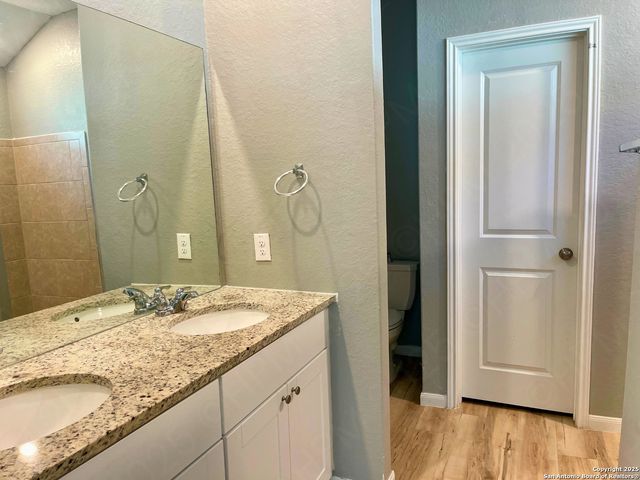8014 Chanting Bend, San Antonio, TX 78223