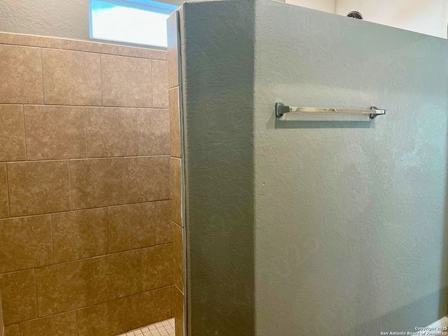 8014 Chanting Bend, San Antonio, TX 78223