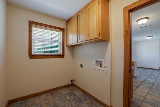 4024 J Rendon Road, Burleson, TX 76028