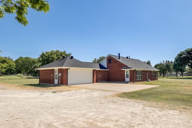 4024 J Rendon Road, Burleson, TX 76028