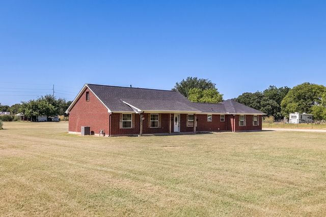 4024 J Rendon Road, Burleson, TX 76028