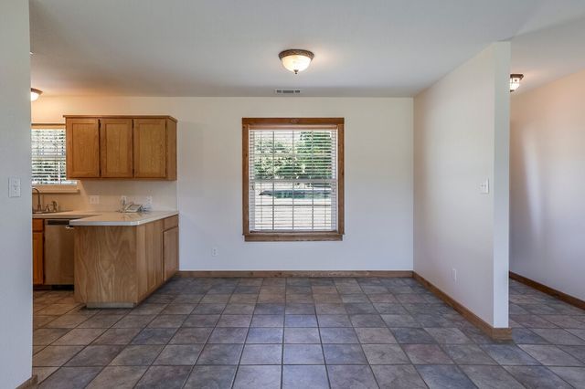 4024 J Rendon Road, Burleson, TX 76028