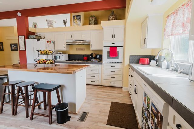 17105 Wilson, Royal Oaks, CA 95076