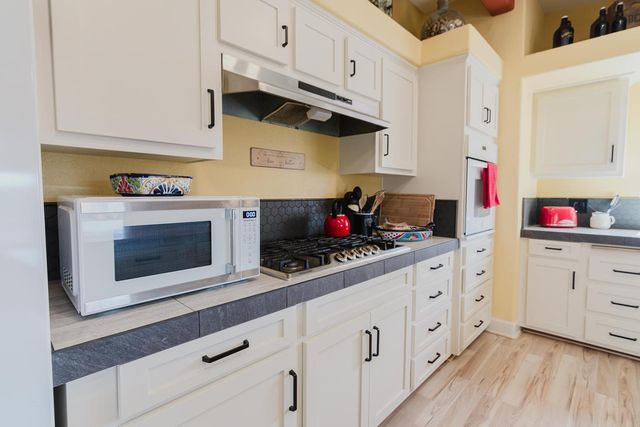 17105 Wilson, Royal Oaks, CA 95076