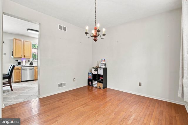 3135 RAINTREE RD, York, PA 17404