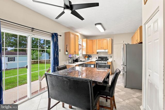 3135 RAINTREE RD, York, PA 17404